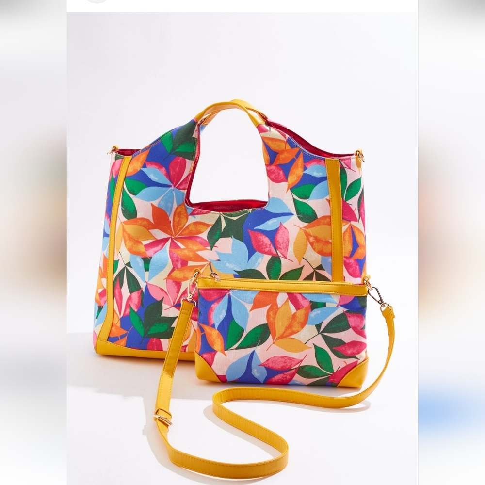 NWT CATO Colorful Floral Women's Tote With Matching Makup Case/ Wristlet .